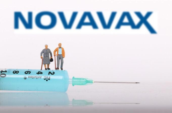 Novavax, il vaccino tradizionale che fa meno paura ai no-vax