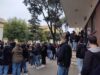 Niente piercing al Liceo di Nuoro | Studenti in piazza tra scioperi e proteste