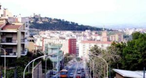 Via Cadello, rischia di investirle: le due donne aggrediscono il 75enne