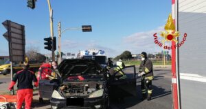 Monserrato, furgone tampona un’auto sulla 554 | Grave una donna