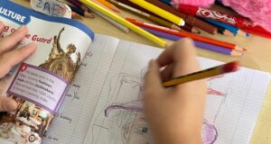 Buckingham Palace, la Regina Elisabetta risponde agli studenti di Simaxis