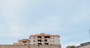 Screening studenti | Via Koch, a pranzo cancelli chiusi | “Errore del Comune”