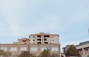 Screening studenti | Via Koch, a pranzo cancelli chiusi | “Errore del Comune”