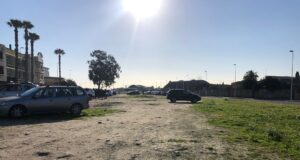 Monserrato, un parcheggio di scambio nello sterrato di via Porto Botte