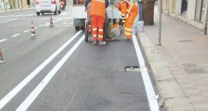 Via Sonnino: rifatto il manto stradale, ma i ciclisti protestano