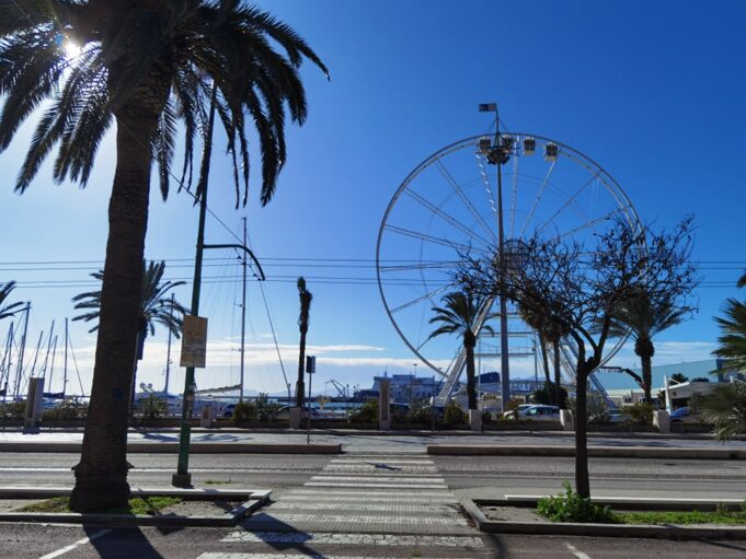 La ruota panoramica saluta Cagliari | Ecco le ultime foto prima dell’addio