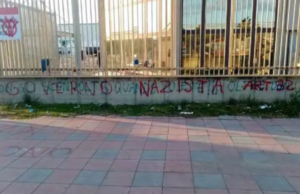 Scritte no vax alla Fiera di Cagliari, indagine della Digos