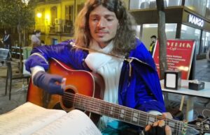 Lui è Vincent, in arte Spirit | La musica di strada si fa on demand