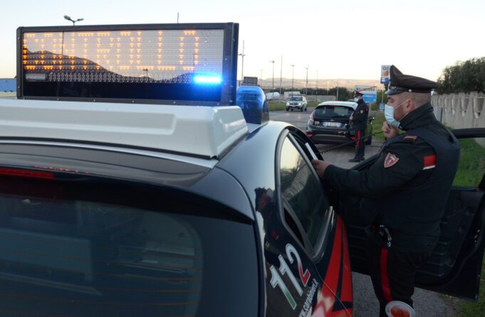 Tenta estorsione da 2mila euro fingendosi donna, denunciato 55enne