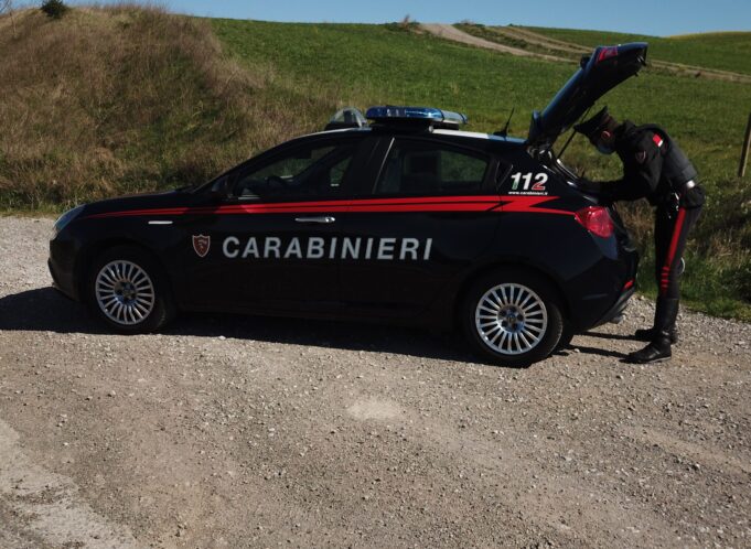 Chiamano per un “disguido” con Poste Italiane, le rubano 800 euro dal conto