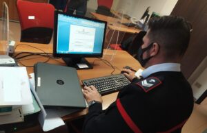 Villasimius, truffa online: regola-capelli usato al posto dell’I-Phone 13