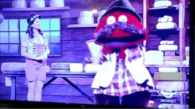 Canale 5, il Gabibbo sparla dei pastori sardi: sono bassi e puzzano