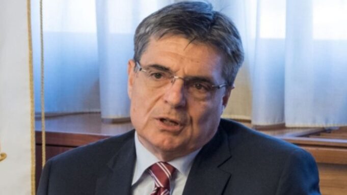 “La Regione è bloccata, mancano 5 dirigenti” | L’affondo del dem Ganau