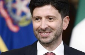 Covid, Green pass e mascherine al chiuso anche dopo 31 marzo