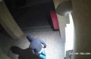 Maracalagonis, malvivente tenta di manomettere il Postamat | Video