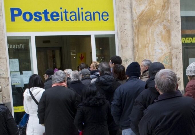 Pensionati contro Green pass | Domani protesta in piazza del Carmine