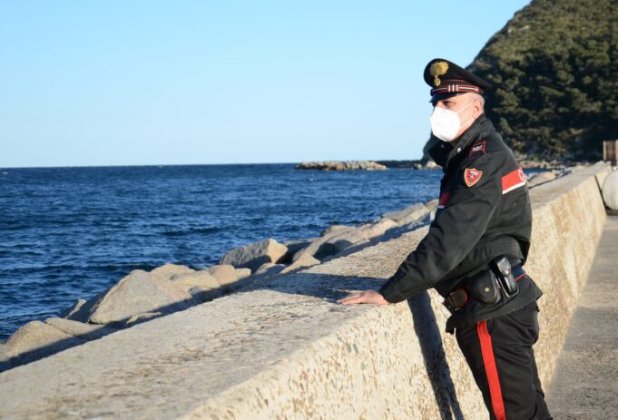 Trovato barcone a riva, ma i migranti non ci sono | Al via le ricerche