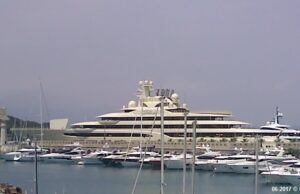 Sequestrato il Dilbar di Usmanov | Chi è l’oligarca con la cittadinanza sarda