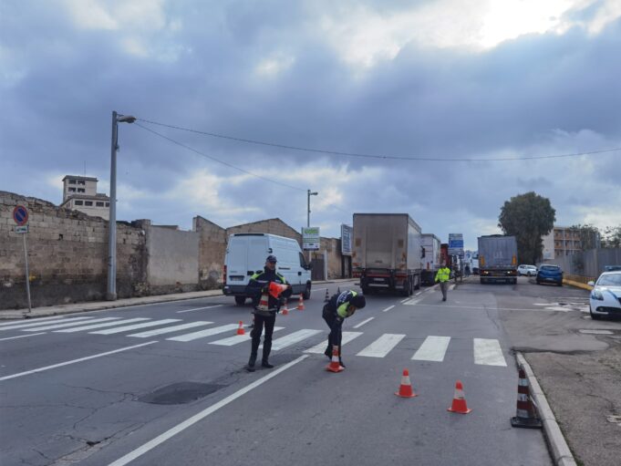 Emergenza autotrasporto: ora la Sardegna è completamente isolata