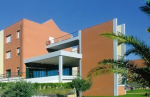 Poco personale e indicazioni mediche via whatsapp: il caso della Rsa di Nuxis