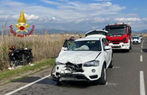 Auto si ribalta in viale Poetto | Tre persone coinvolte