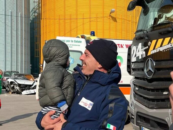 Ucraina, in arrivo a Cagliari 80 bambini orfani in fuga dalla guerra