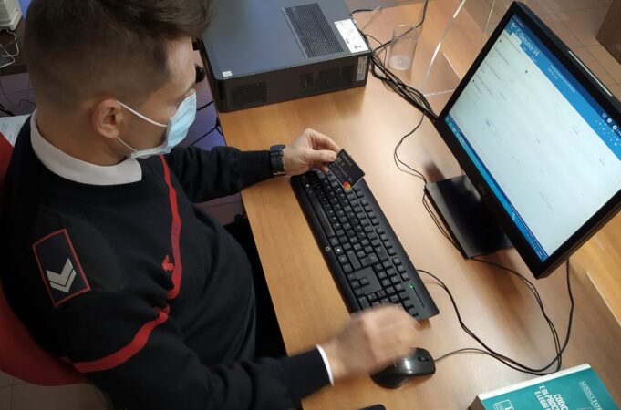 Reddito di cittadinanza, falsificano i documenti: 3 denunciati