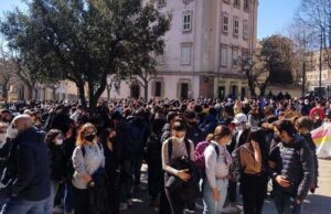Oltre mille studenti in corteo per dire no alla guerra in Ucraina