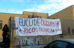 Occupazione, gli studenti tornano in aula: “Ricostruiamo la scuola dalle fondamenta”