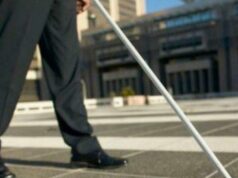 Si finge cieco per tredici anni e incassa 189mila euro dall’Inps