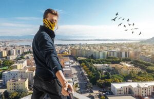 Cagliari dalla cima del T-Hotel | Le spettacolari arrampicate dello youtuber