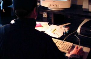 Diffonde video pedopornografici via Telegram, denunciato 28enne