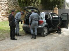 Villacidro, spaccia droga nell’ovile | Incastrato dalla “fototrappola”