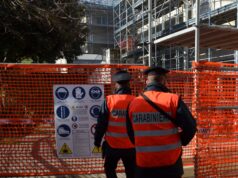 Lavoratore in nero nel cantiere | Nei guai un’impresa edile di Carbonia