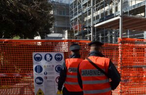 Lavoratore in nero nel cantiere | Nei guai un’impresa edile di Carbonia