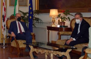 Il sindaco Truzzu riceve il nuovo ambasciatore britannico in Italia