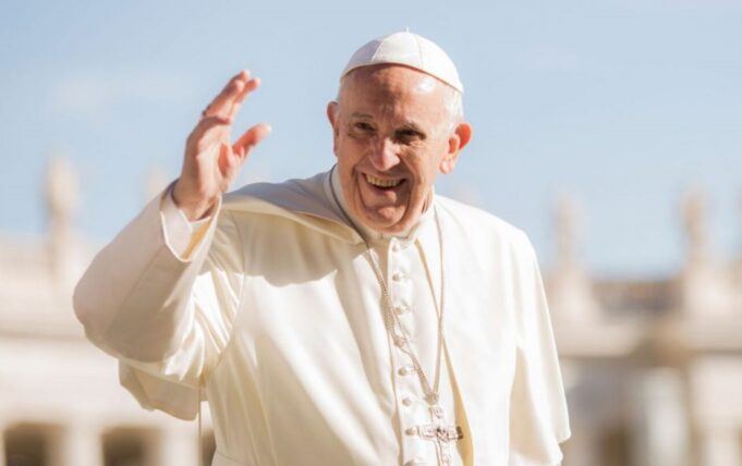 Papa Francesco incontra anche 700 giovani sardi in Piazza San Pietro