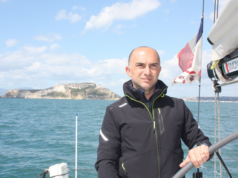 Il velista Simone Camba a RAN 630 per circumnavigare la Sardegna