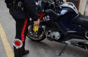 Intesta fornitura elettricità ad azienda sarda, denunciato 33enne