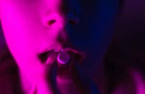 Allarme minorenni maschi | Coca e allucinogeni sono in crescita | I dati