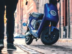 Provoca incidente a catena e si dà alla fuga, 41enne ai domiciliari