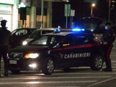 Dentro l’auto di un pensionato con contanti e droga, arrestato