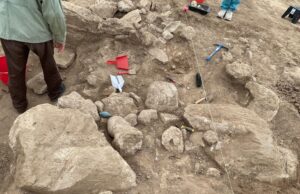 Grandiosa scoperta a Mont’e Prama: emergono tre nuovi modelli di nuraghe