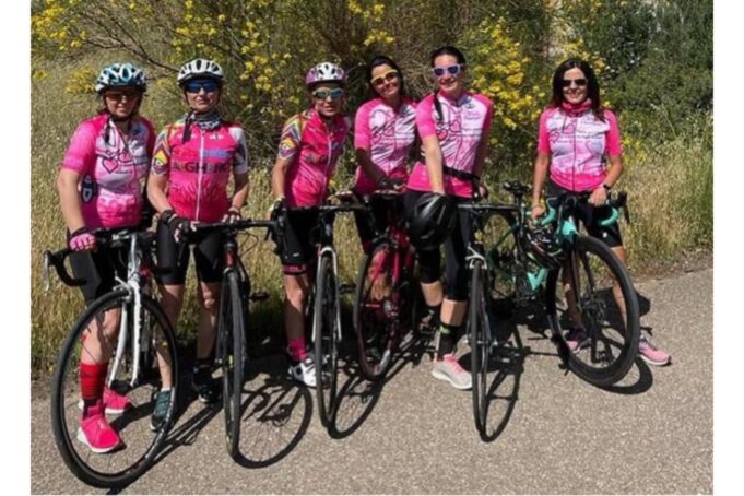 In bicicletta contro il tumore: il Giro di Sardegna delle “Pink Flamingos”