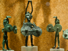 Archeologia, i bambini delle elementari scoprono i bronzetti nuragici