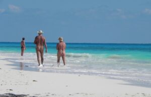 Nudismo in spiaggia, Is Benas è la terza spiaggia ufficiale dell’Isola