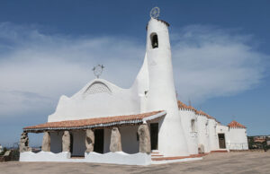 Porto Cervo: è morto don Raimondo | Era il confessore dei vip