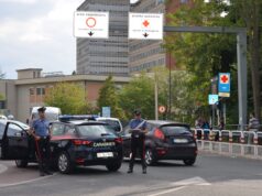 Brotzu, minaccia gli operatori sanitari con un coltello