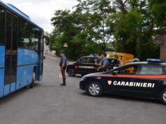 Gli chiede di mostrare il biglietto, minacciato autista dell’Arst