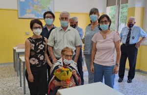 Dolianova: a novanta anni supera l’esame di licenza media